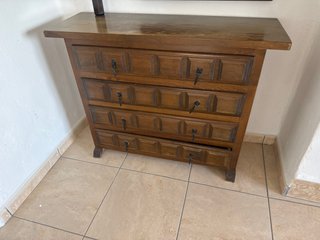 Cómoda vintage de madera