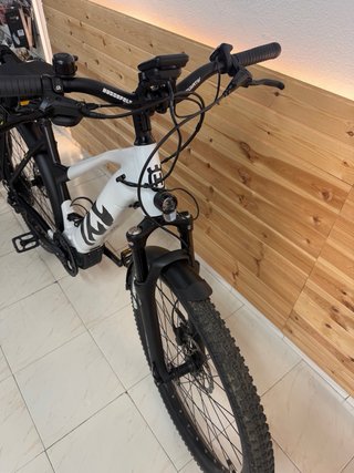 Bicicleta Eléctrica HUSQVARNA Paseo