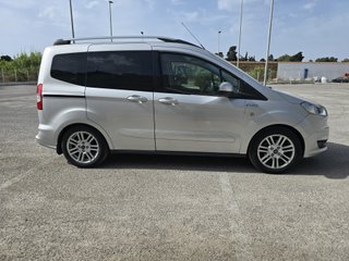Ford Tourneo Courier 2017