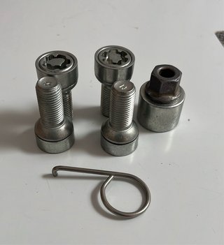 Tornillos antirrobo AUDI VW GOLF SEAT VW T5T6.1 T7