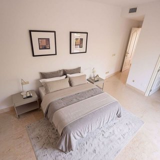 Piso en venta en Los Arqueros-Puerto del Almendro en Benahavís