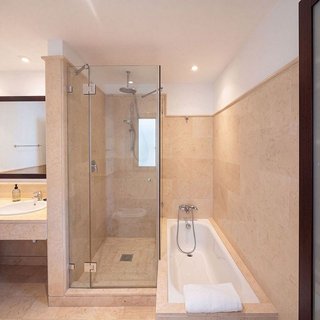Piso en venta en Los Arqueros-Puerto del Almendro en Benahavís