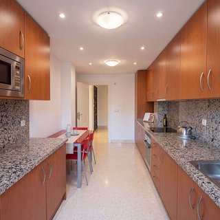 Piso en venta en Los Arqueros-Puerto del Almendro en Benahavís