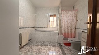 Ático en venta en Fondo en Santa Coloma de Gramanet