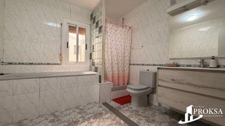 Ático en venta en Fondo en Santa Coloma de Gramanet