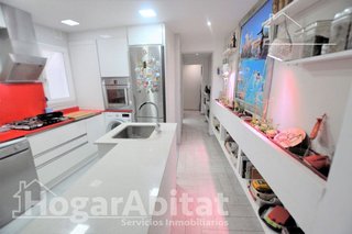 Piso en venta en Benicalap en Valencia