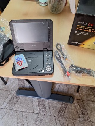 Reproductor DVD Portátil Daewoo 7 DPC-7600PD