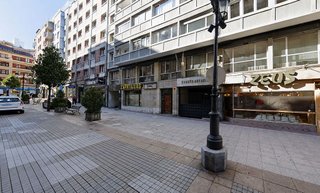 Local comercial en venta en Zona Teatro Campoamor en Oviedo