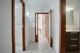 Piso en venta en Bellvitge en Hospitalet de Llobregat, L´