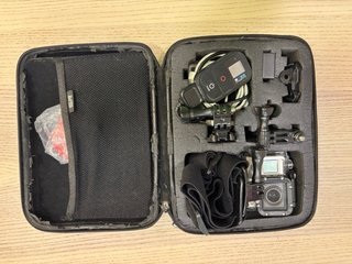 GoPro Hero 3 Plata con accesorios y estuche