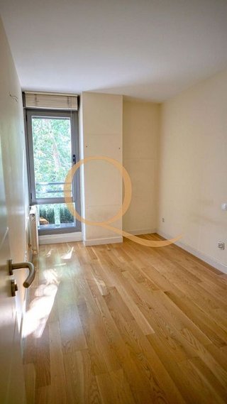 Piso en venta en San Juan Bautista en Madrid