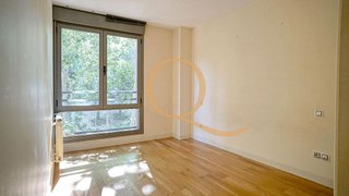 Piso en venta en San Juan Bautista en Madrid