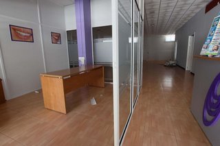 Local comercial en venta en Montijo