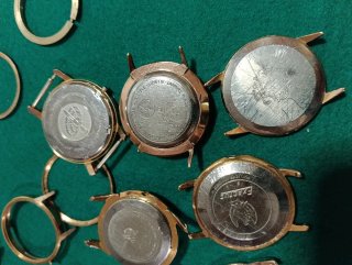 Solo venta persona Cajas de reloj doradas