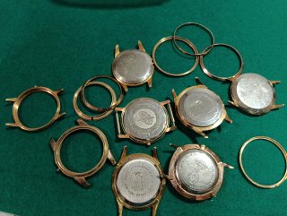 Solo venta persona Cajas de reloj doradas