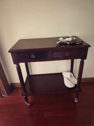 Mueble auxiliar vintage con ruedas