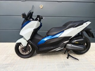 Honda Forza 125 Maxi Scooter