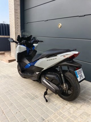 Honda Forza 125 Maxi Scooter