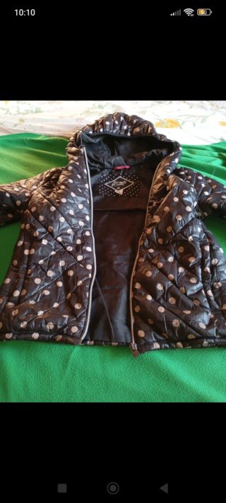 Chubasquero Bershka Talla M Lunares