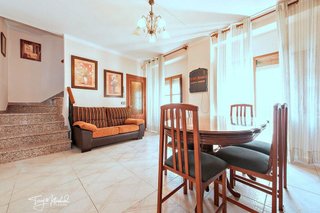 Casa adosada en venta en Alhama de Granada