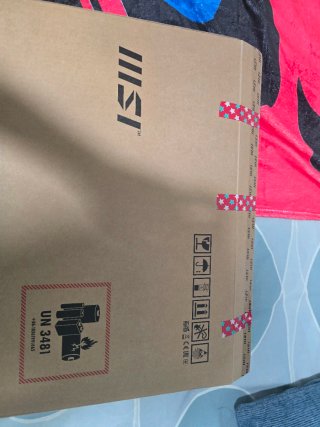 MSI Portátil Negro
