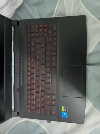 MSI Portátil Negro
