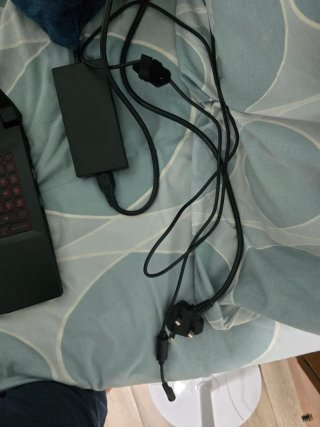 MSI Portátil Negro