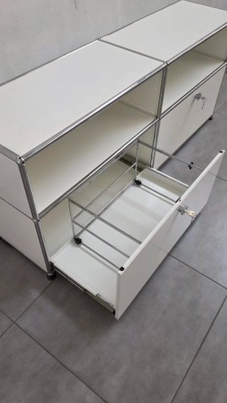 Aparador doble USM HALLER  blanco y plata