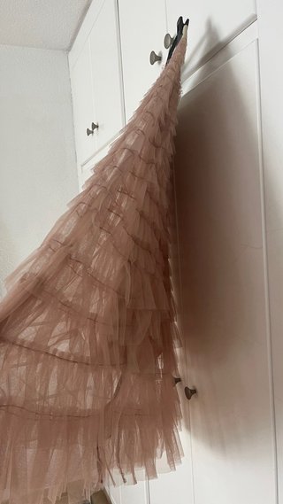 Falda midi tul volantes beige