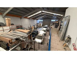 Nave industrial en venta en Santa Cruz - Industria - Polígono Campollano en Albacete