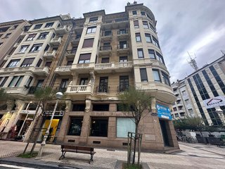 Local comercial en venta en Gros en San Sebastián-Donostia
