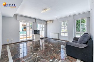 Piso en venta en Bola de Oro - Serrallo en Granada