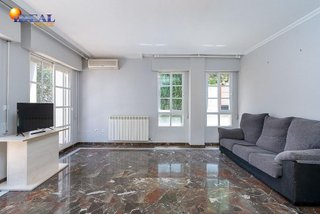 Piso en venta en Bola de Oro - Serrallo en Granada
