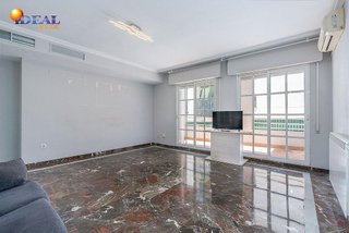 Piso en venta en Bola de Oro - Serrallo en Granada