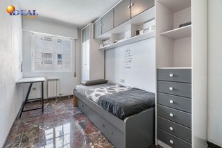 Piso en venta en Bola de Oro - Serrallo en Granada