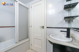 Piso en venta en Bola de Oro - Serrallo en Granada