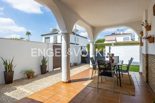Chalet en venta en La Motilla en Dos Hermanas