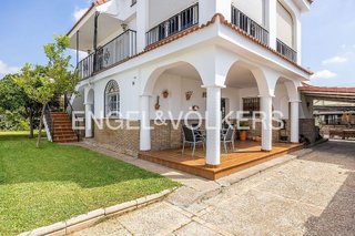 Chalet en venta en La Motilla en Dos Hermanas