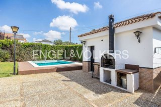 Chalet en venta en La Motilla en Dos Hermanas