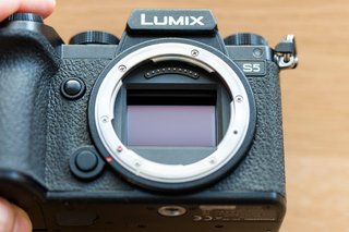 Panasonic Lumix DC-S5 Cámara Mirrorless