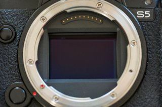 Panasonic Lumix DC-S5 Cámara Mirrorless