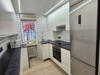 Piso en venta en Cuatro Caminos en Madrid