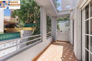 Piso en venta en Bola de Oro - Serrallo en Granada