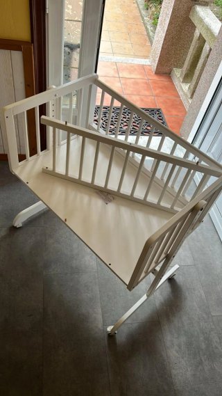 Minicuna bebé con ruedas