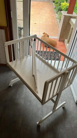 Minicuna bebé con ruedas