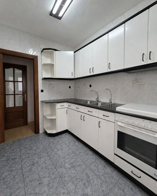 Piso en venta en El Raval - Safaretjos en Santa Coloma de Gramanet