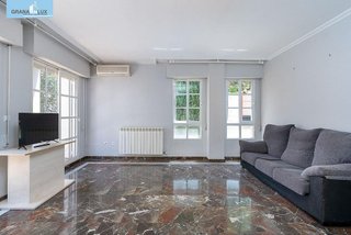 Piso en venta en Bola de Oro - Serrallo en Granada