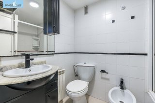 Piso en venta en Bola de Oro - Serrallo en Granada