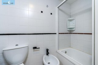 Piso en venta en Bola de Oro - Serrallo en Granada