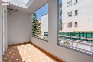 Piso en venta en Bola de Oro - Serrallo en Granada